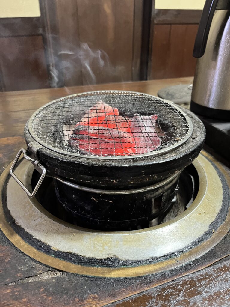 別府美食【民芸茶屋 味蔵】炭爐