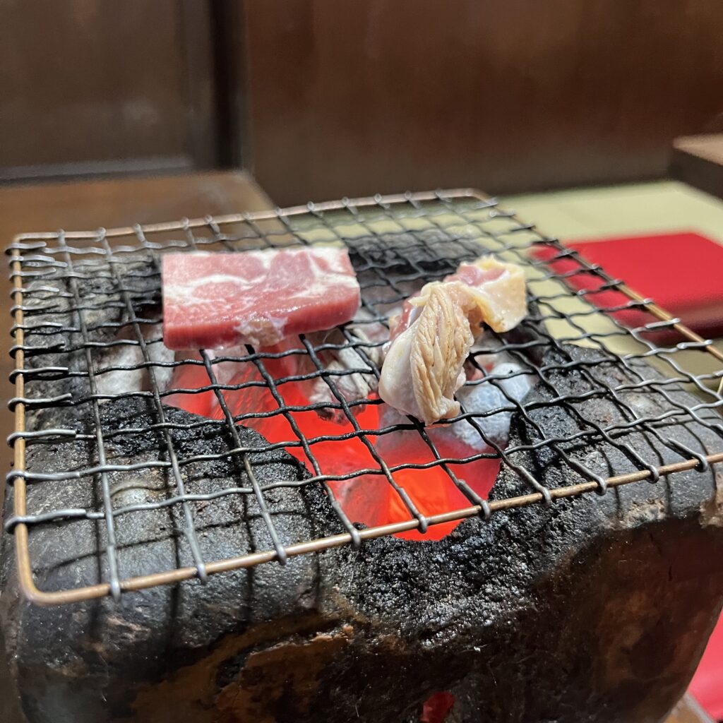別府美食【民芸茶屋 味蔵】炭燒雞肉牛舌2