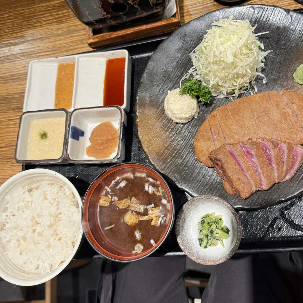 秋葉原美食推薦︱皮薄肉美吉列牛排專賣店！價錢更十分親民！？—【牛かつもと村 秋葉原店】 - 吉列牛, 和食, 日本美食, 東京美食, 秋葉原, 秋葉原美食